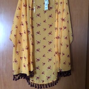 Cruel girl yellow kimono with super cute details